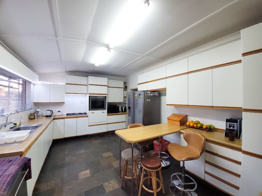 6 Bedroom Property for Sale in Baillie Park North West